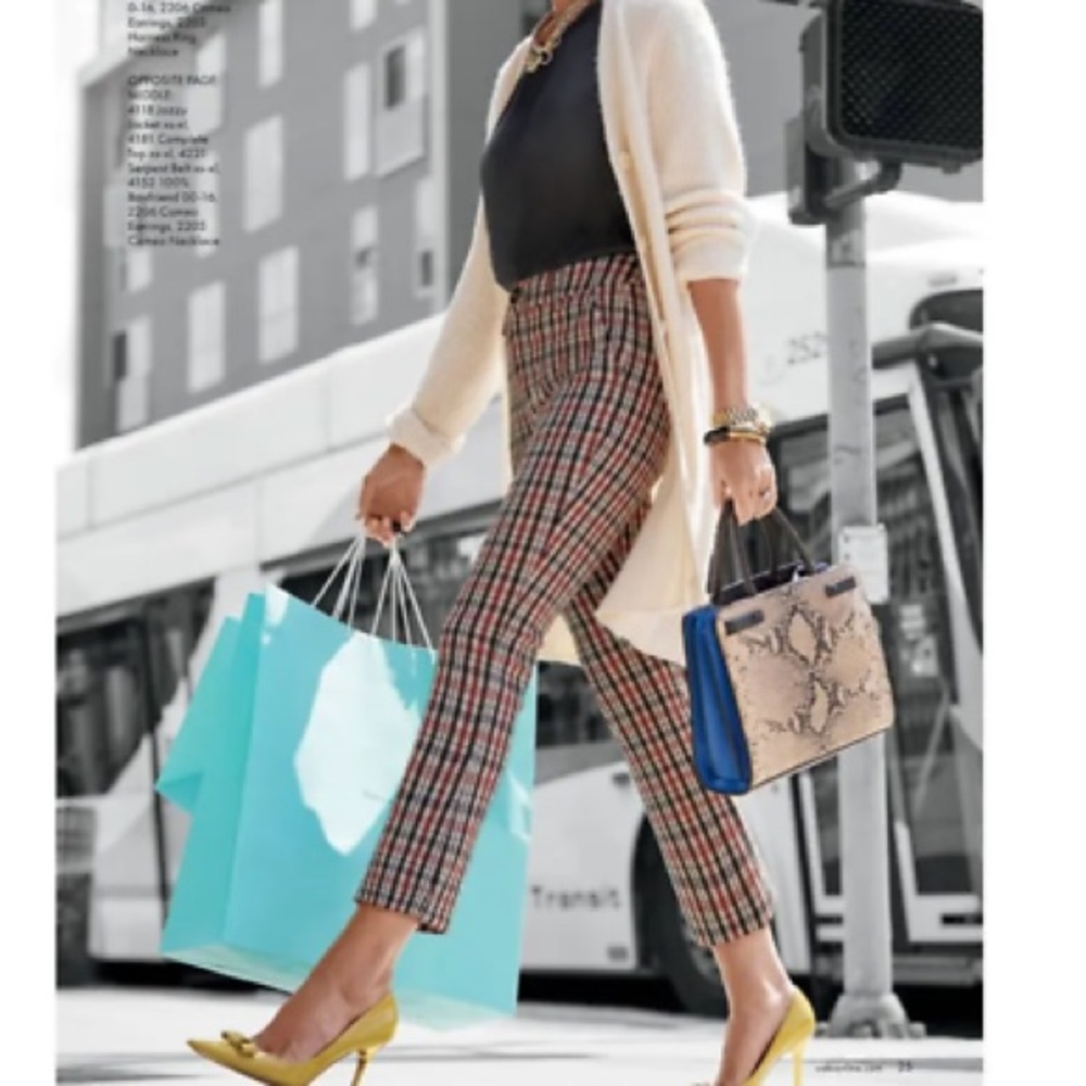 Cabi Jazzy Kick Flare pants size 10, like new condition, style 4131